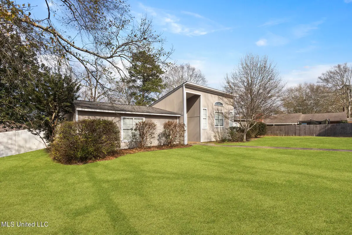 804 North Street, McComb, MS 39648 - #1