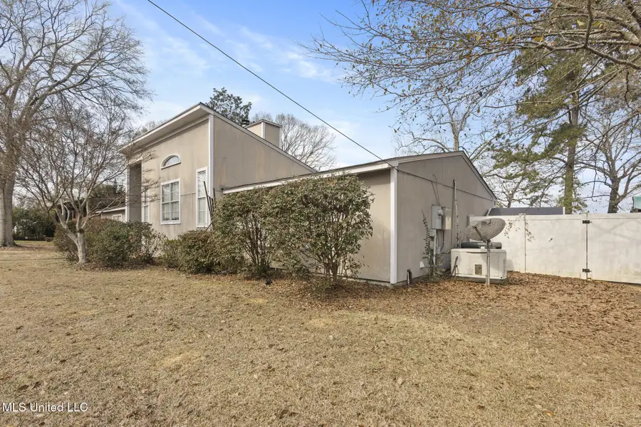 804 North Street, McComb, MS 39648 - #3