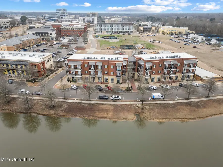 301 Northlake Avenue, Ridgeland, MS 39157 - #2