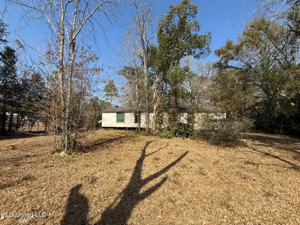 9007 Orange Lake Road, Moss Point, MS 39562