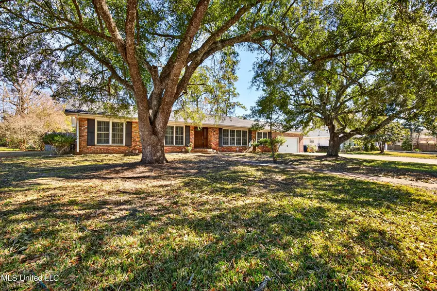 25 Bayou View Drive, Gulfport, MS 39507 - #2