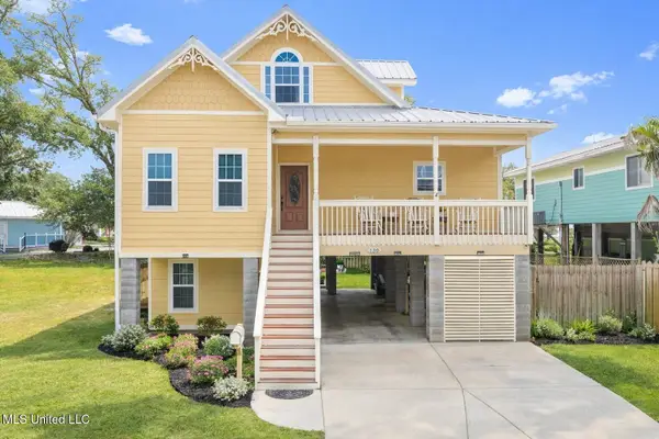 130 Acacia Avenue, Biloxi, MS 39530