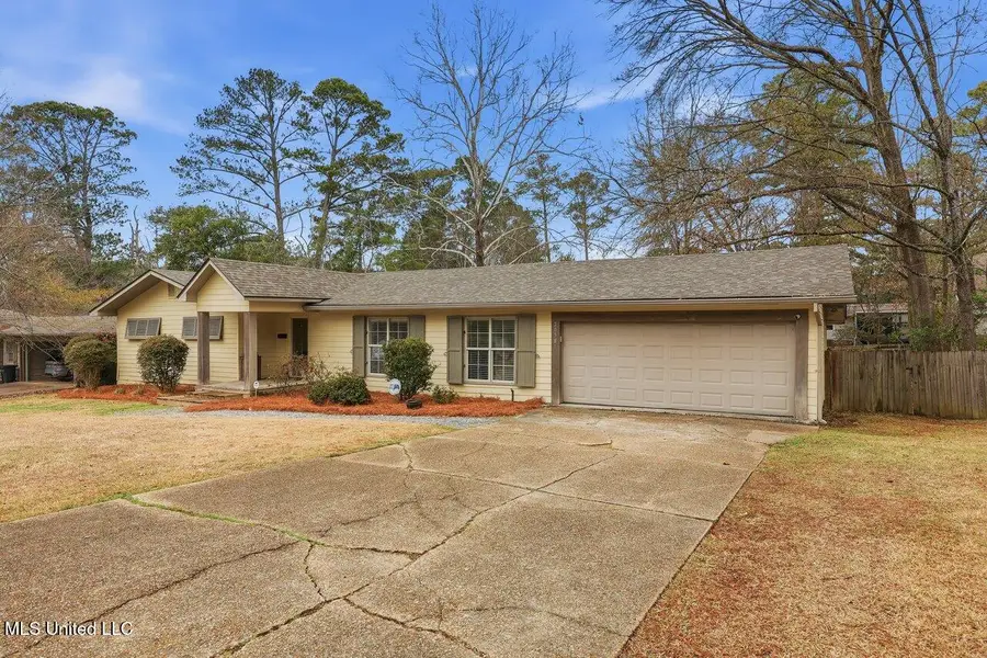 2058 Cherokee Drive, Jackson, MS 39211 - #2