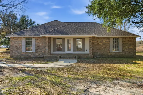3095 Beaugez Street, D'Iberville, MS 39540
