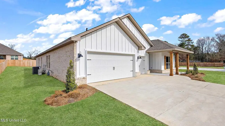 607 S Coral Lane, Pearl, MS 39208 - #2