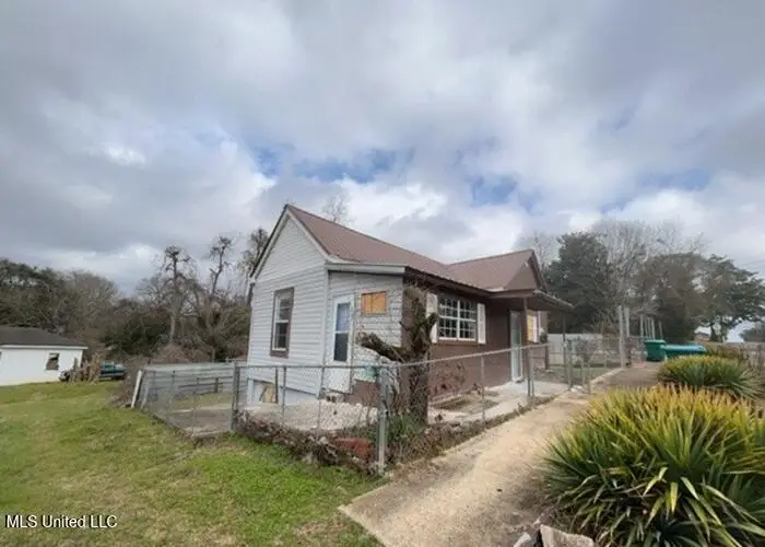 3104 10th Street, Meridian, MS 39301 - #3