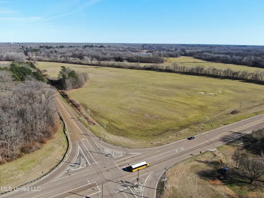 5000 Church Road, Lake Cormorant, MS 38641 - #2