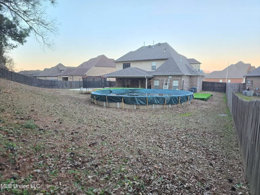 3327 Chateau Pointe Boulevard, Southaven, MS 38672 - #2