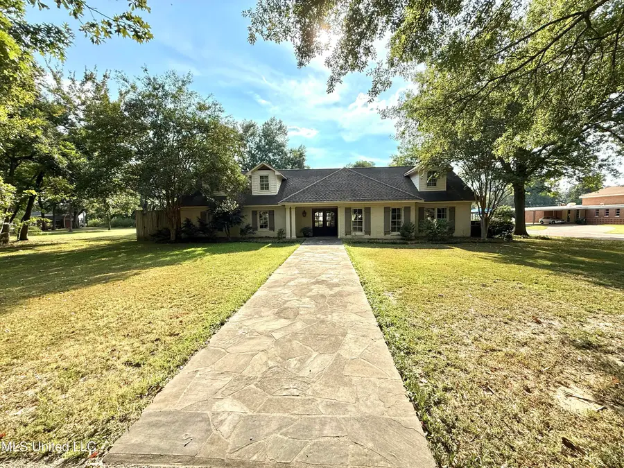 907 Grand Boulevard, Greenwood, MS 38930 - #2