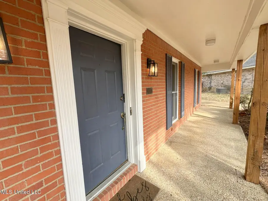 107 Brookhill Cove, Ridgeland, MS 39157 - #2