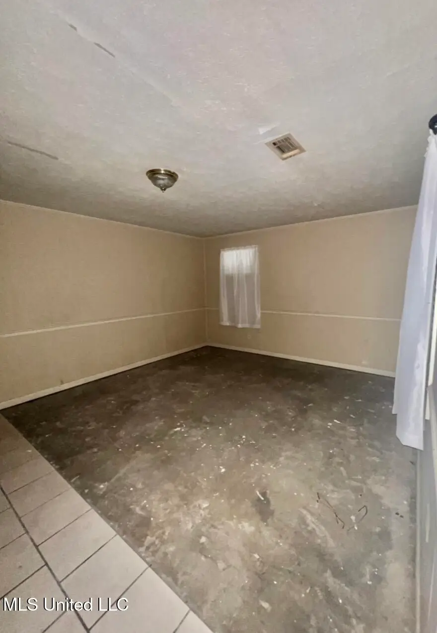 525 Clark Rd Road, Kosciusko, MS 39090 - #3