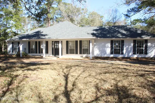 9300 Ridgeview Drive, Ocean Springs, MS 39564