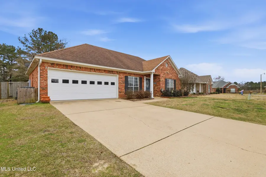 215 Prewitt Circle, Richland, MS 39218 - #3