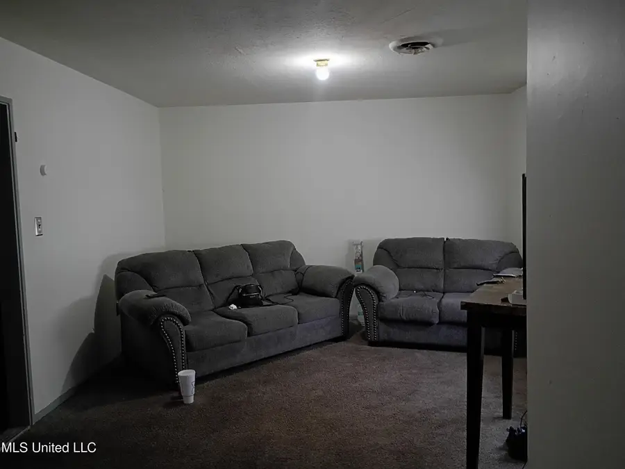 229 Hilliyard Court, Jackson, MS 39212 - #3