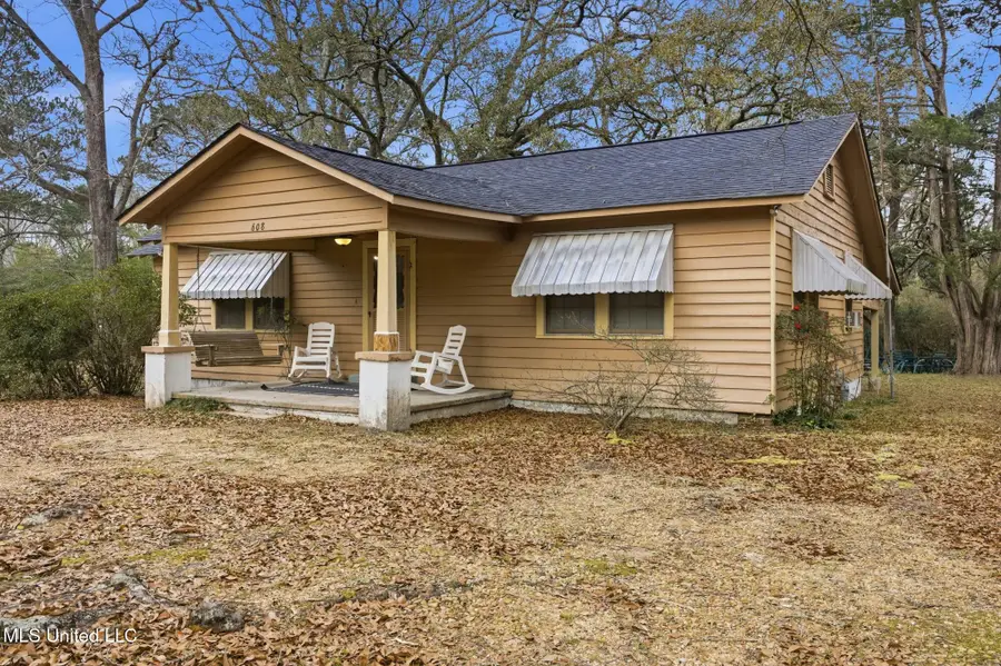 608 E Railroad Avenue, Gloster, MS 39638 - #2