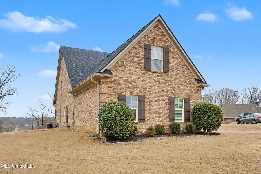 1960 N Bakersfield Drive, Nesbit, MS 38651 - #2