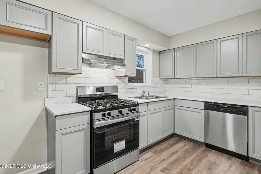 8256 Caprock Cove, Southaven, MS 38671 - #3