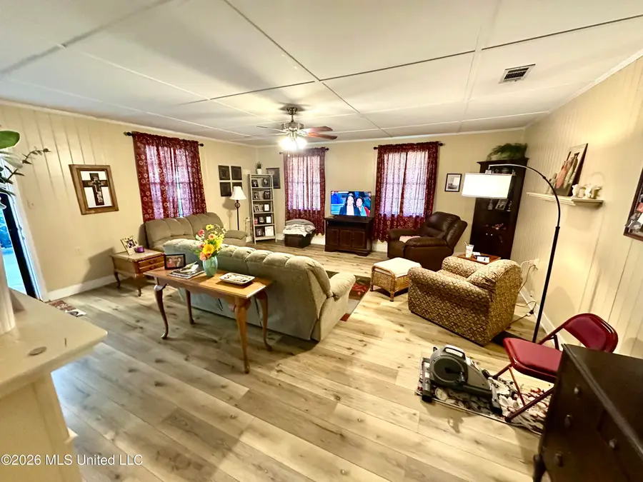 737 Brookwood Drive, Brookhaven, MS 39601 - #2