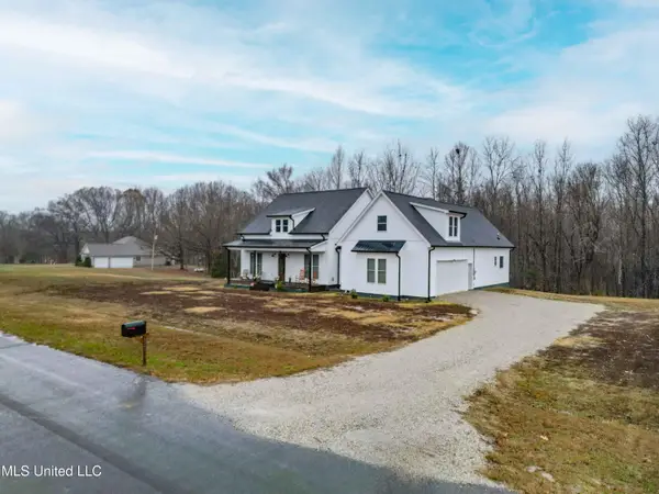 301 Summer Oaks Drive, Lamar, MS 38642