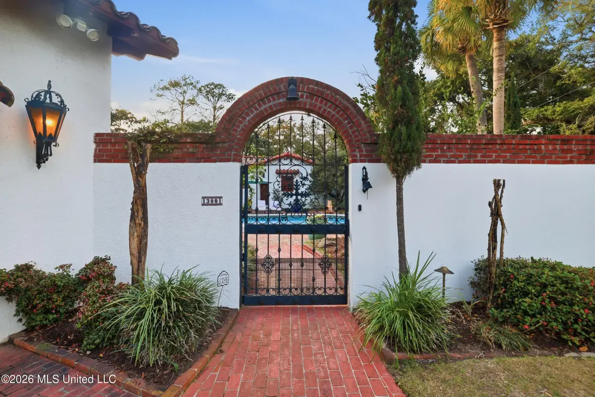 13801 Arbor Circle, Ocean Springs, MS 39564 - #1