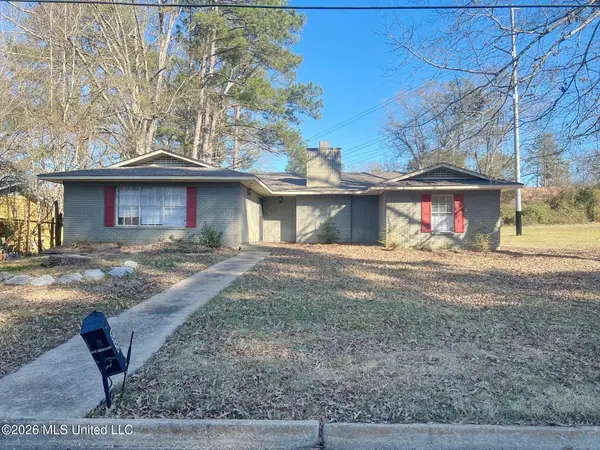 800 Meadow Hill Drive, Clinton, MS 39056