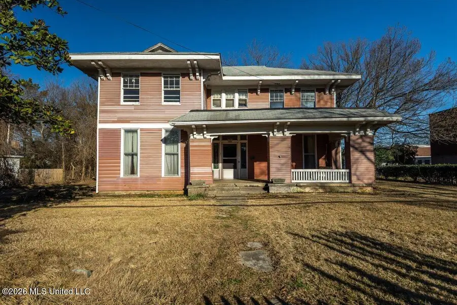 195 N Walthall Street, Holly Springs, MS 38635 - #3