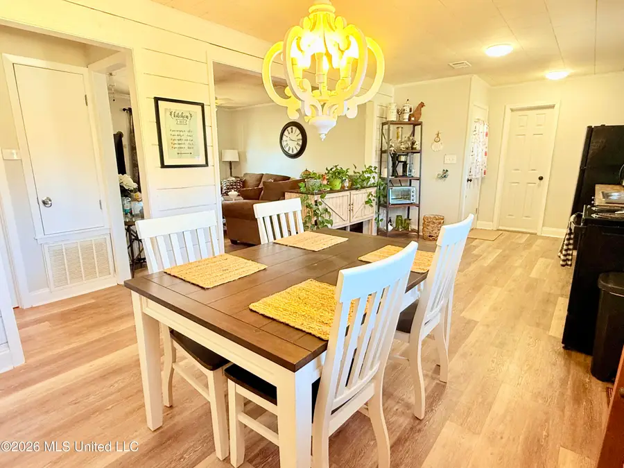 740 Robinson Road, Grenada, MS 38901 - #3