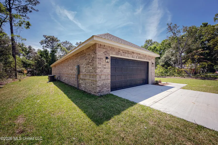 533 Oak Street, Ocean Springs, MS 39564 - #3