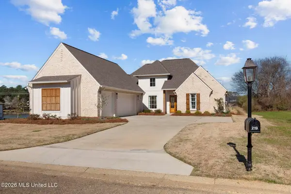 219 Northshore Place, Madison, MS 39110