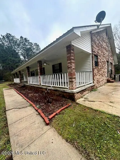 590 White Apple Road, Roxie, MS 39661 - #2