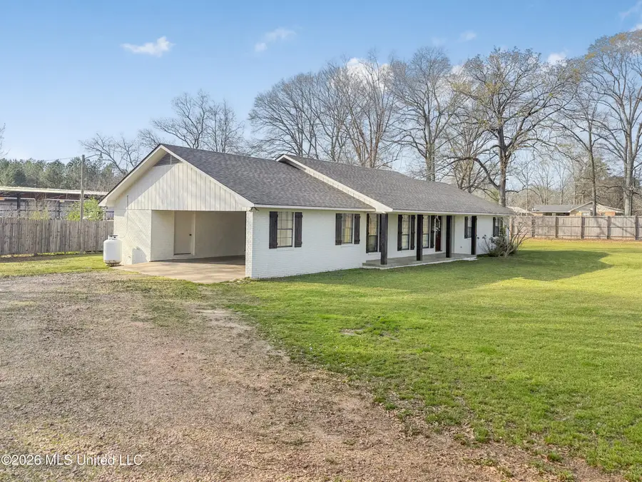 35 E Lincoln Drive, Brookhaven, MS 39601 - #2