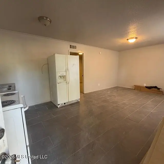 6418 Walnut Street, Moss Point, MS 39563 - #3