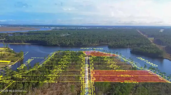 13050 Enciente Point Drive, Kiln, MS 39556