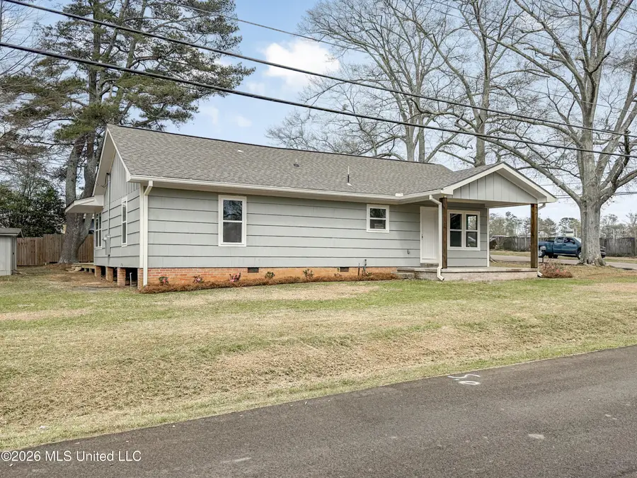 128 Sinclair Street, McComb, MS 39648 - #3