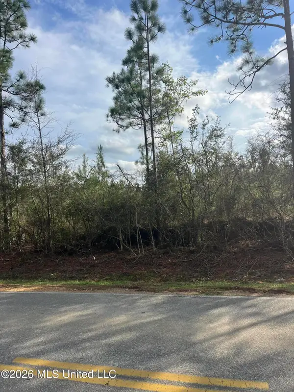 W Wortham Road, Saucier, MS 39574