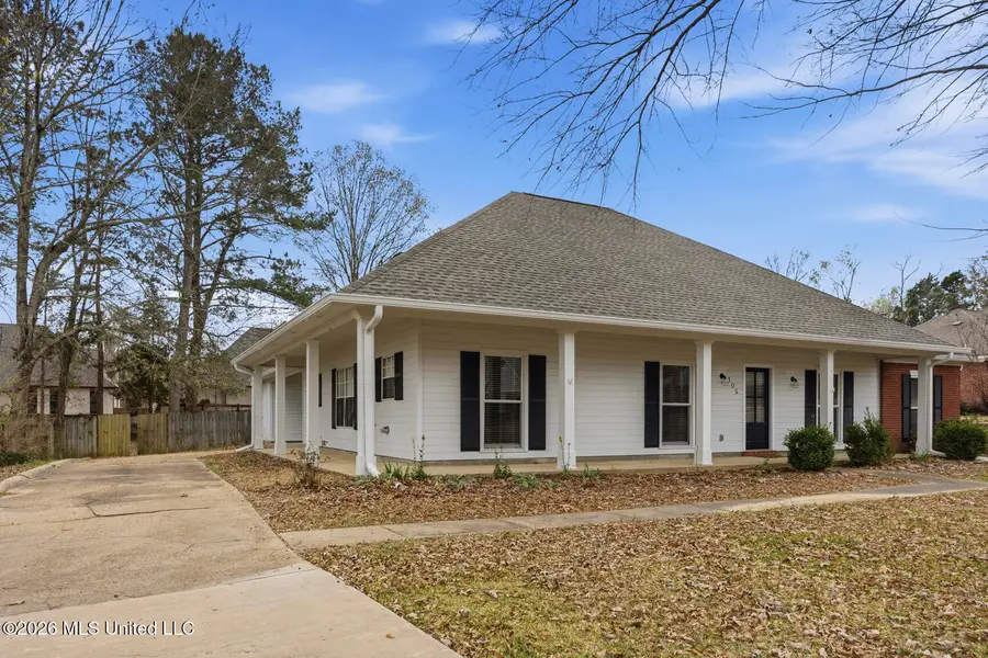 105 Oak Ridge Circle, Madison, MS 39110 - #2