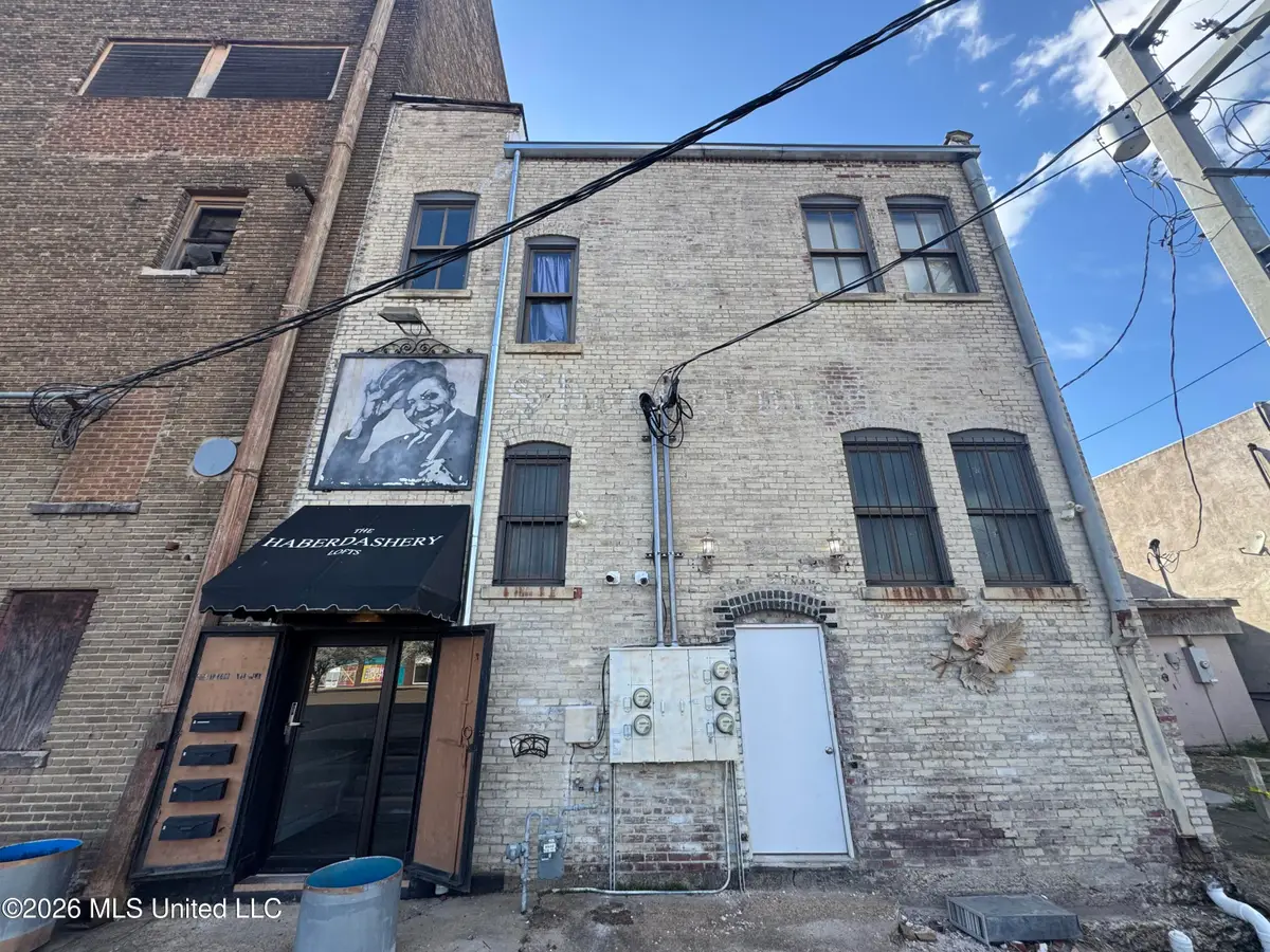 228 Yazoo Avenue, Clarksdale, MS 38614 - #1