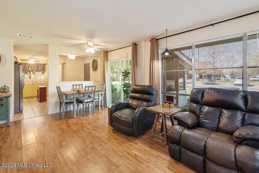 1903 Meadowbrook Street, Pascagoula, MS 39567 - #3