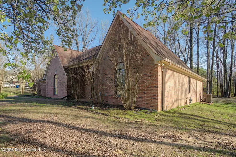 9035 Cedar Creek Drive, Olive Branch, MS 38654 - #2