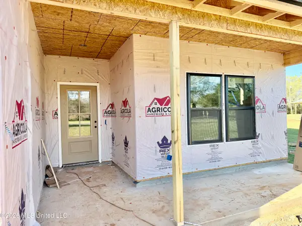 6685 Caraway Road, Moss Point, MS 39562