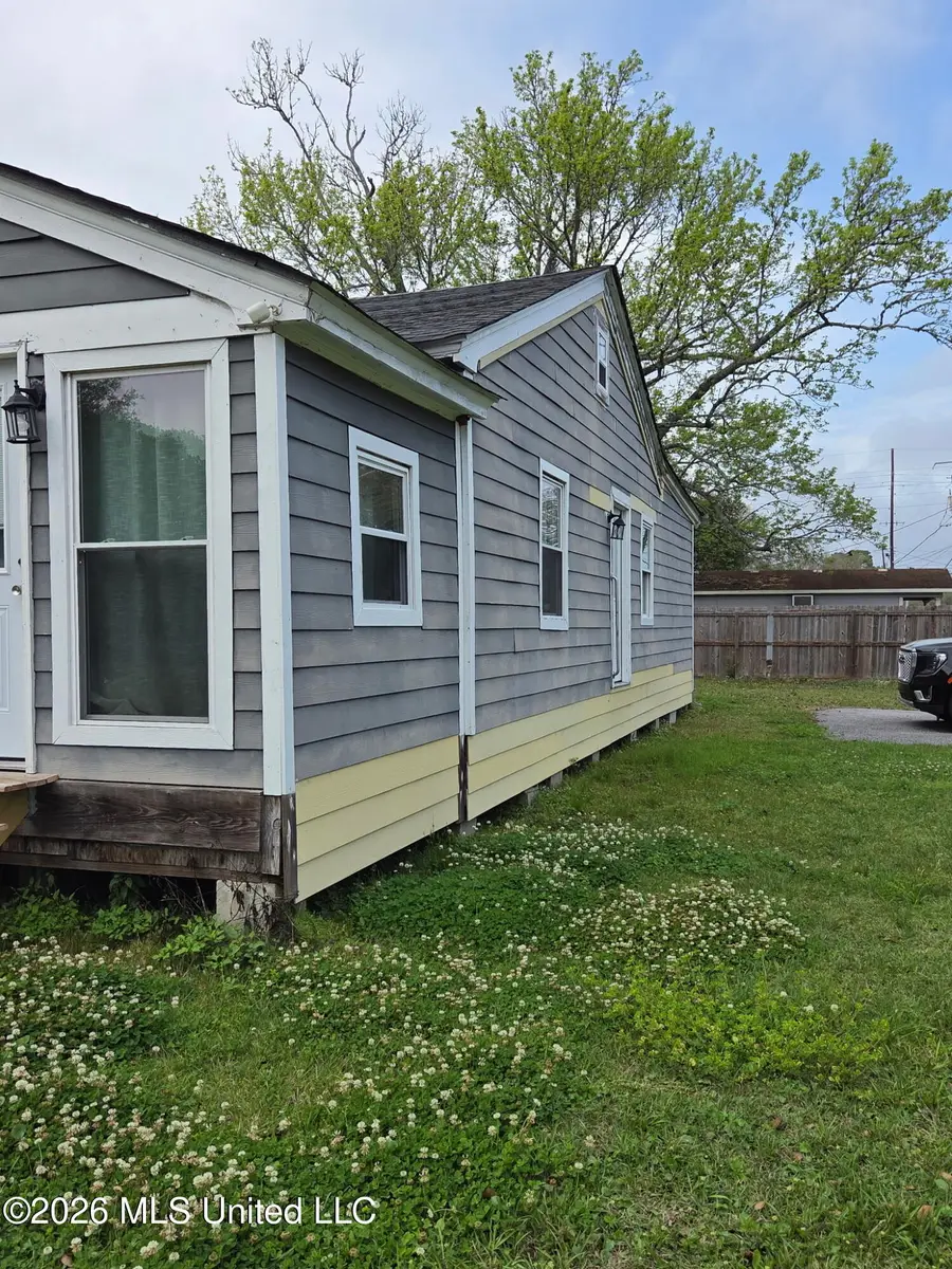 2321 Taft Avenue, Pascagoula, MS 39567 - #2