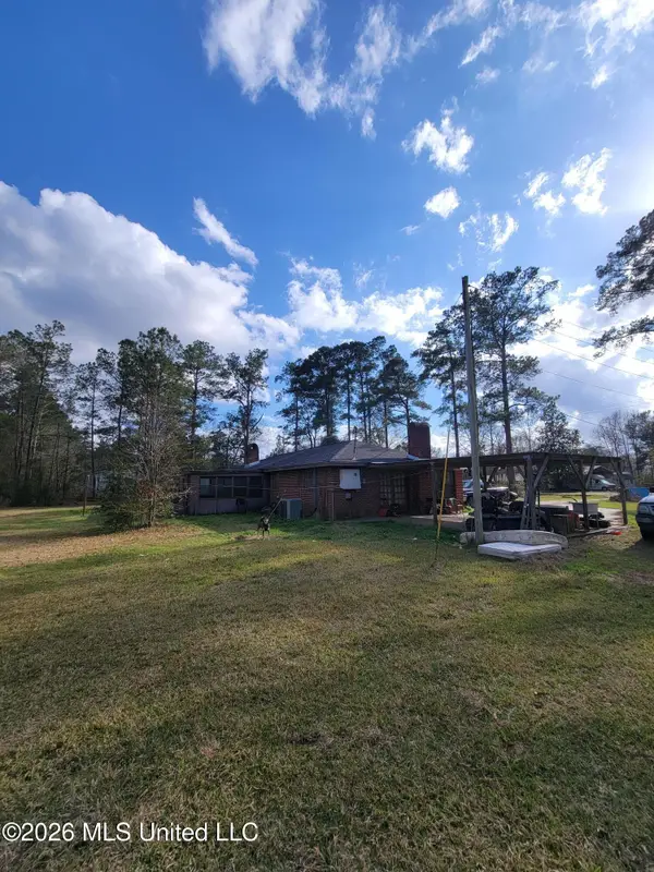 96 Pine Grove Road, Picayune, MS 39466
