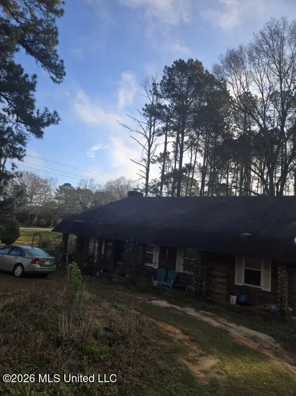 283 Simpson Highway 28, Magee, MS 39111