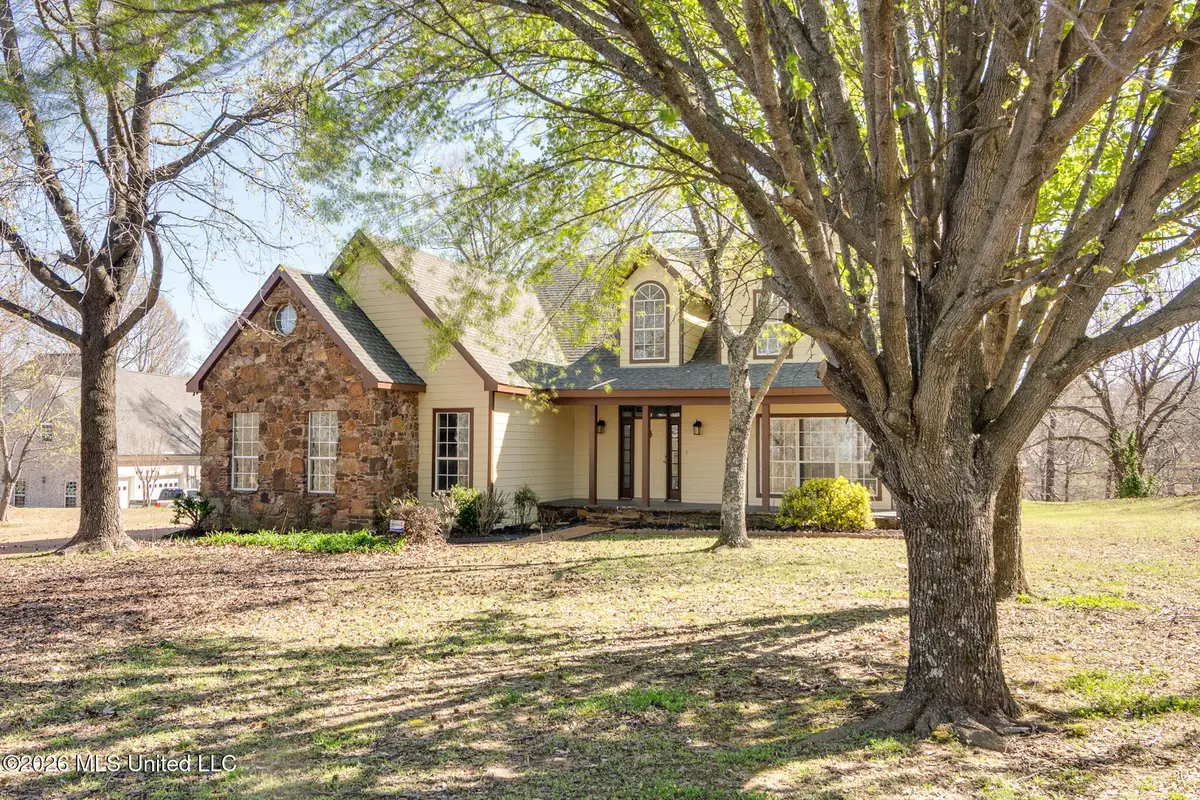 440 Blue Lake Drive, Lake Cormorant, MS 38641 - #1