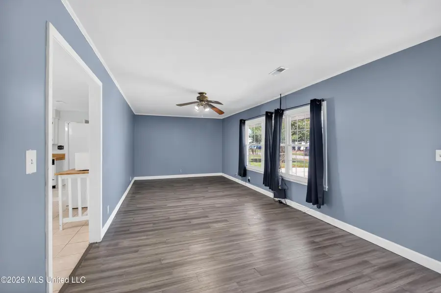 910 E Sycamore Road, Picayune, MS 39466 - #3