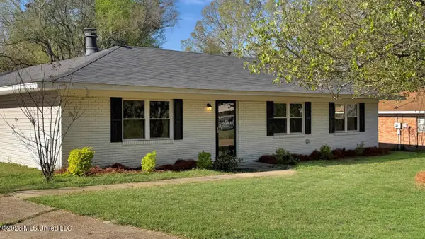 2389 Napoleon Avenue, Pearl, MS 39208