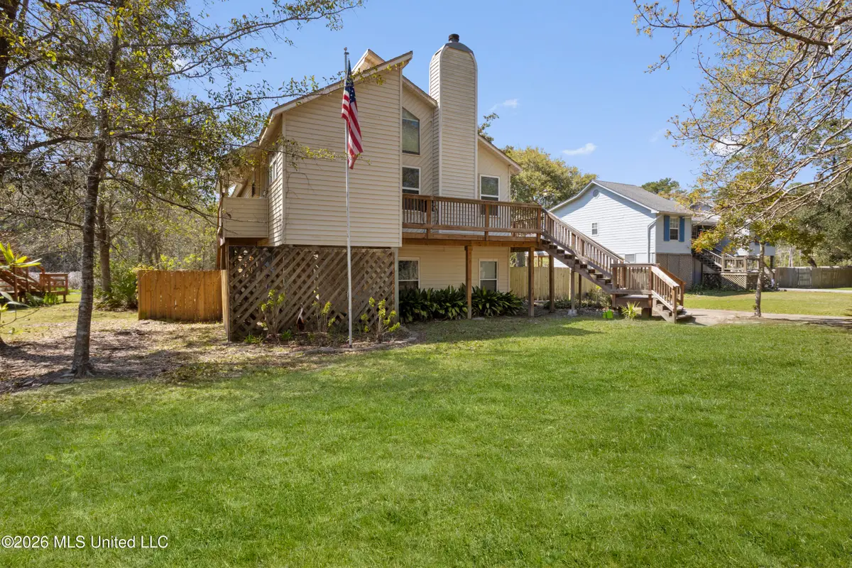 9021 W Simmons Circle, Ocean Springs, MS 39564 - #1