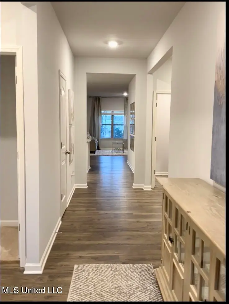 54 S Thorn Tree Street, Byhalia, MS 38611 - #2