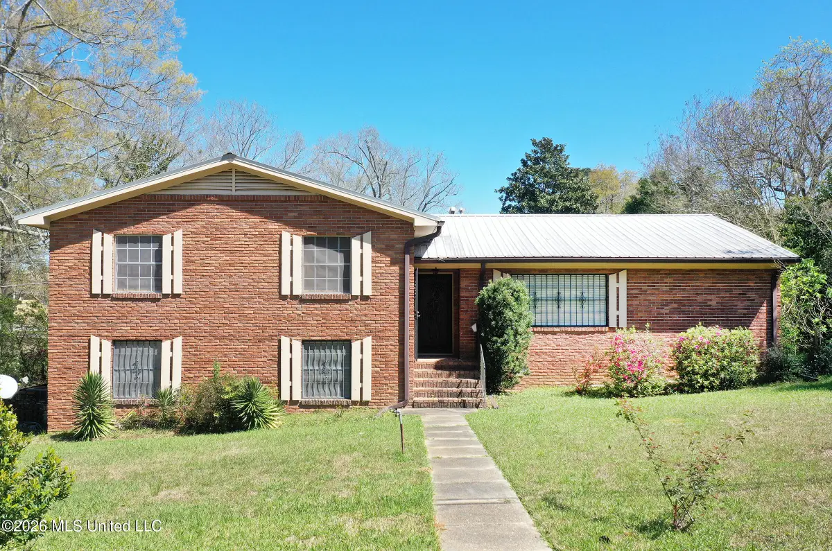 201 Sinclair Street, McComb, MS 39648 - #1