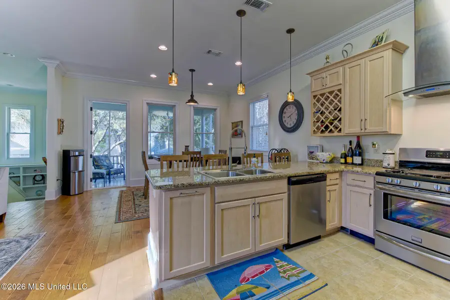 37 Chapel Hill Road, Bay Saint Louis, MS 39520 - #3